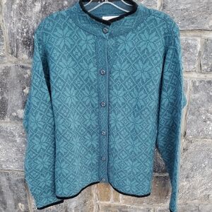 Alpaca Imports Hand Made Snowflake Patterned Button-Up Cardigan Medium